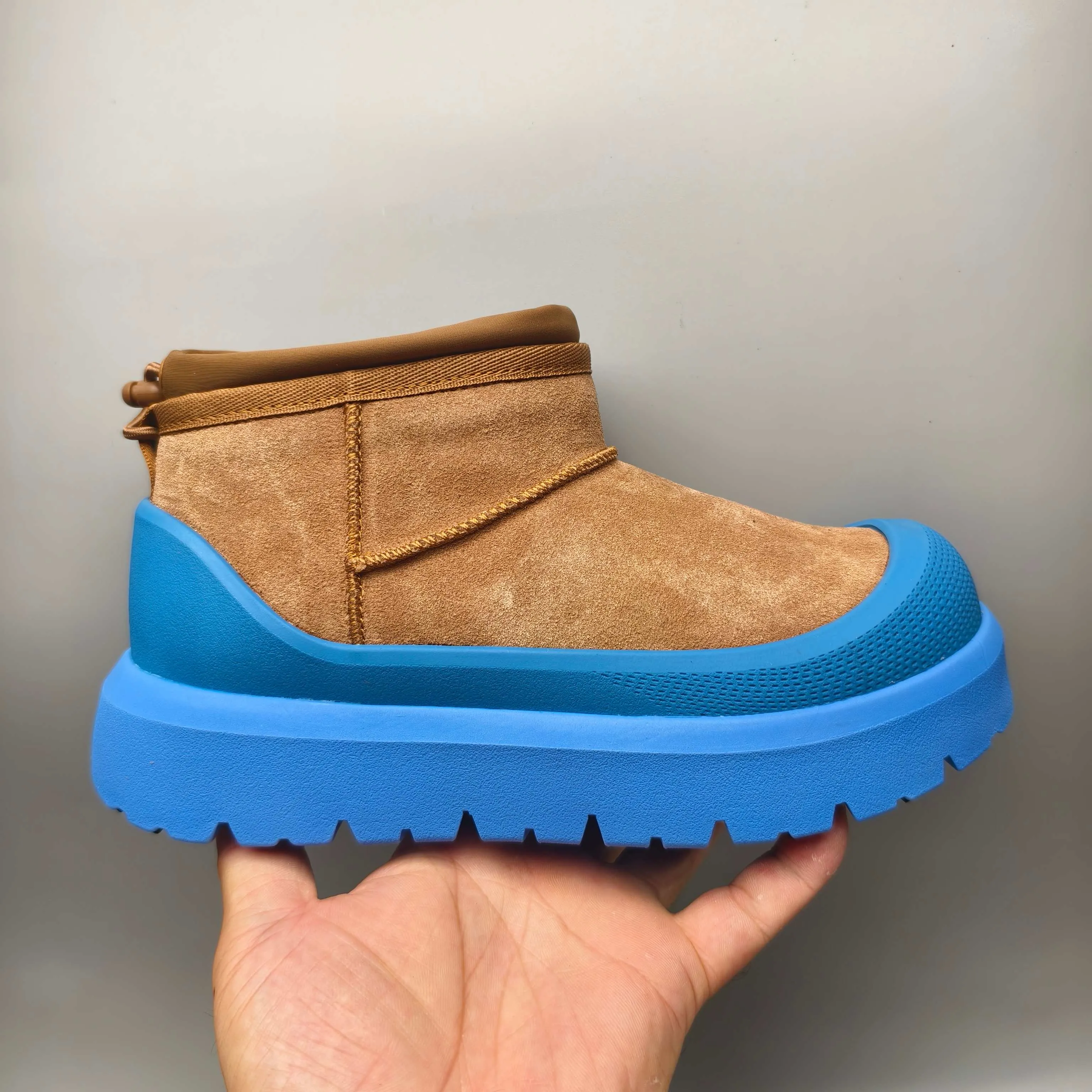 💰Women’s shoes 280 Men’s shoes 300 UGG sheepskin all-in-one snow boots 4196 Classic waterproof rubber sole couple’s shoes Color: white bottom, yellow bottom, blue bottom, black Matching code: 35-45